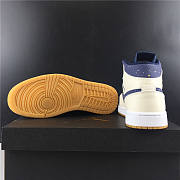 Nike Air Jordan 1 Retro Mid Jeter AH6342-104 - 4