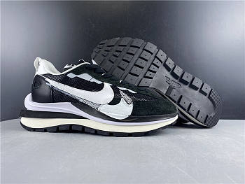 Nike Vaporwaffle sacai Black White CV1363-001