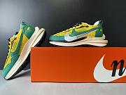 Nike Vaporwaffle sacai Tour Yellow Stadium Green CV1363-700 - 3