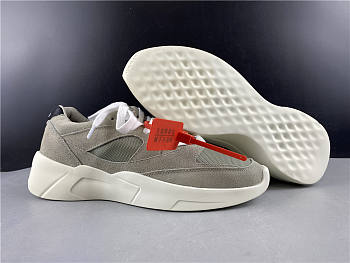 Fear of God Essentials Distance Runner Grey ES03W19U-SRLEFAG3WB