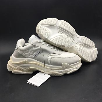 Ba1enc1age Triple S White Ecru 506346W09T19000