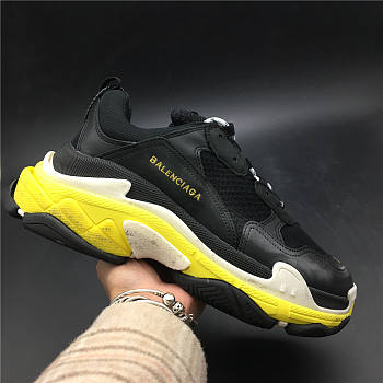 Ba1enc1age Triple S Sneaker Black Yellow 534162W09OG1087