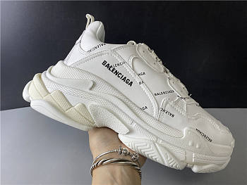 Ba1enc1age Triple S Allover Logo White 524039W09E12021