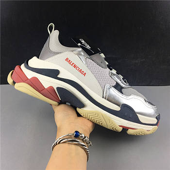Ba1enc1age Triple S Sneaker Grey Silver 541624W06E27320