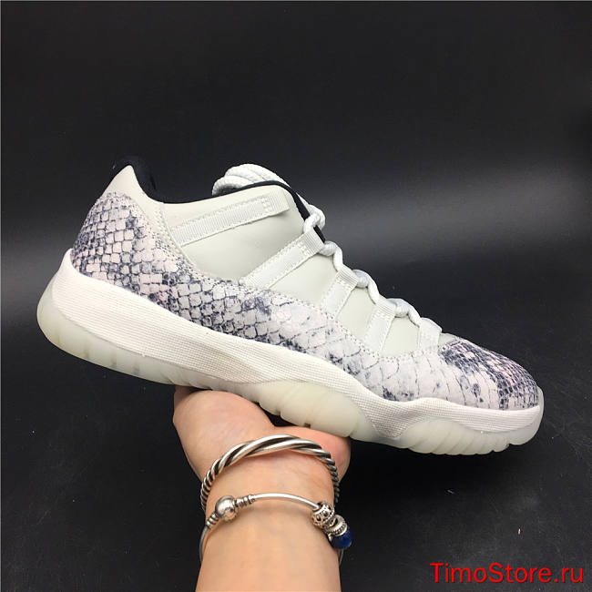 Nike Air Jordan 11 Retro Low Snake Light Bone CD6846-002 - 1
