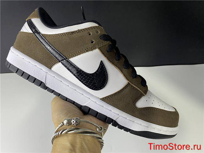 Nike SB Dunk Low White Black Trail End Brown 304292-102 - 1