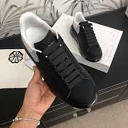 Alexander McQveen Oversized Sneaker Black White Blue 604233WHX991070 - 2