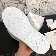 Alexander McQveen Oversized Sneaker White Black 587691WHX129061 - 5