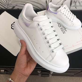 Alexander McQveen Oversized Sneaker White Iridescent 561580WHVI59375