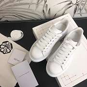 Alexander McQveen Oversized Sneaker White Iridescent 561580WHVI59375 - 3