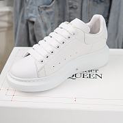 Alexander McQveen Oversized Sneaker White 553770WHGP09000  - 5