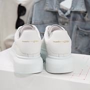 Alexander McQveen Oversized Sneaker White 553770WHGP09000  - 3