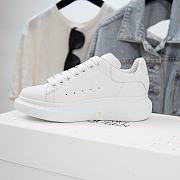 Alexander McQveen Oversized Sneaker White 553770WHGP09000  - 2