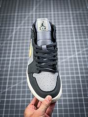 Nike Air Jordan 1 Mid Grey Onyx BQ6472-020 - 3