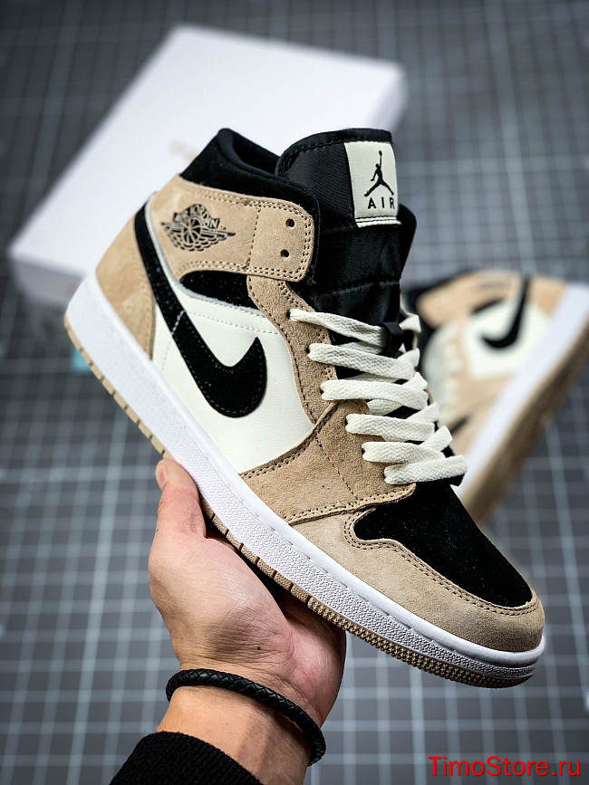Nike Air Jordan 1 Mid Barely Orange Light Violet BQ6472-800 - 1
