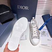 D1or B23 LOW-TOP SNEAKER White and Black 3SN249YJPH069  - 3