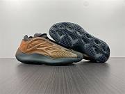 Adidas Yeezy 700 V3 Copper Fade  - 1