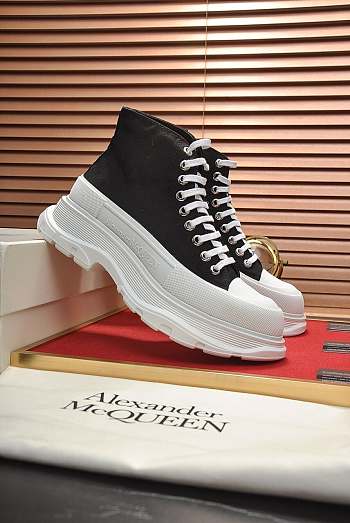 Alexander McQveen Oversized Sneaker 2159340