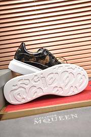 Alexander McQveen Oversized Sneaker 2159250 - 5