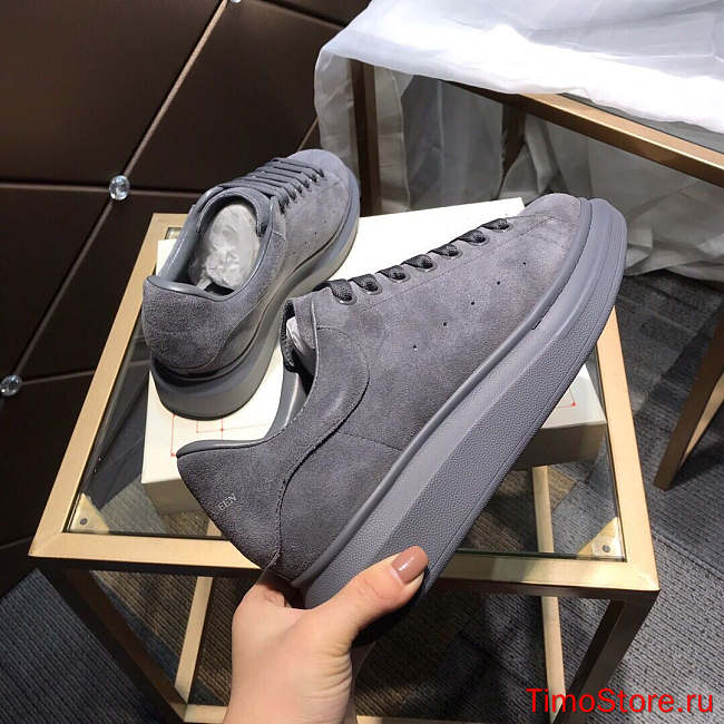Alexander McQveen Oversized Sneaker 2114240 - 1