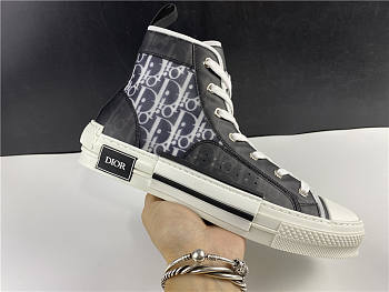 D1or Fashion Sneaker
