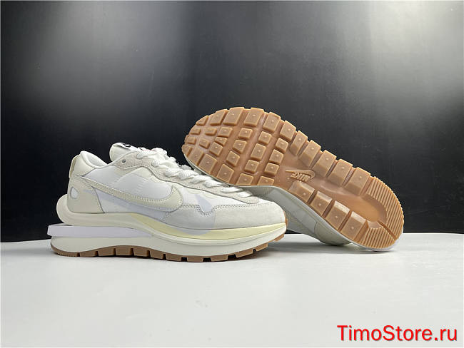 Nike Vaporwaffle sacai Sail Gum DD1875-100 - 1