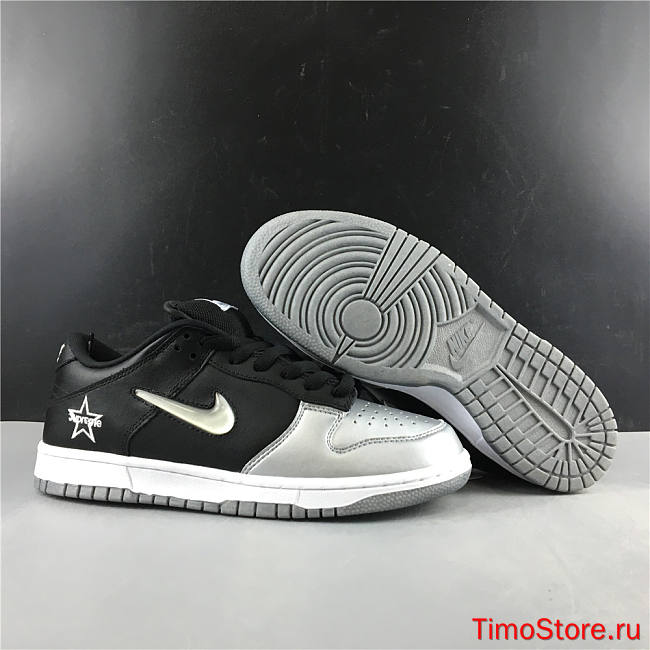 Nike SB Dunk Low Supreme Jewel Swoosh Silver CK3480-001 - 1