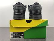 Familia x Nike SB Dunk Low First Avenue K DJ1159-001  - 5
