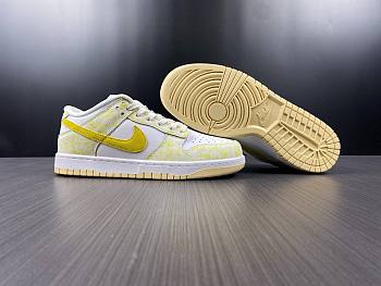 Nike Dunk Low Yellow Strike DM9467-700