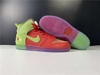 Nike SB Dunk High Strawberry Cough CW7093-600