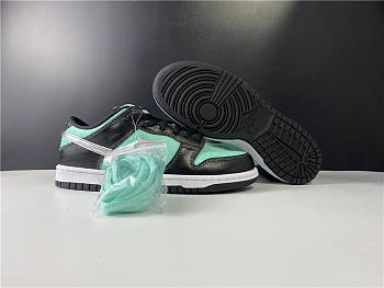 Nike Dunk SB Low Diamond Supply Co. 