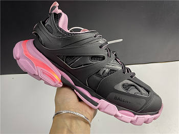 Ba1enc1age Track Black Pink LED VERSION 542023W3AC11050