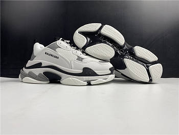 Ba1enc1age Triple S Sneakers Grey 536737W09019089