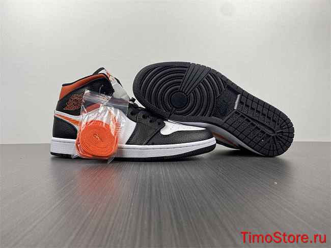Nike Air Jordan 1 Mid Zig Zag DN4929-100 - 1
