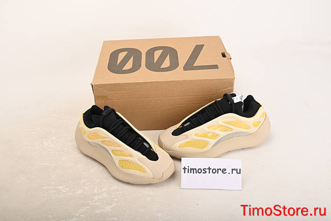 Adidas Yeezy 700 V3 Safflower G54853 - 1
