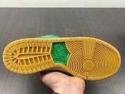 Nike SB Dunk Low Pro St. Patrick's Day (2022) BQ6817-303 - 3