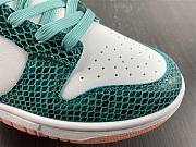Dunk SB Low Snake Skin DR8577-300 - 2