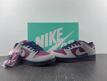 Nike SB Dunk Low 7 Atmosphere Grey True Berry BQ6817-001
