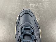 Ba1enc1age Triple S  33 - 4