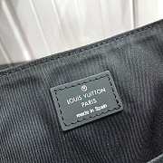1ouis Vu1tton DISTRICT Men's small handbag - 2