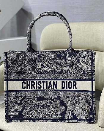 D1or Lady Oblique Canvas Book Tote 36.5 x 28cm
