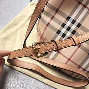 Bvrberry Haymarket Bucket bag in Khaki 18.5 x 15 x 23.5 cm  - 4
