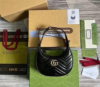 Gvcc1 GG Marmont Half-moon-shaped Mini Bag Black 21x5x11 cm