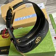 Gvcc1 GG Marmont Half-moon-shaped Mini Bag Black 21x5x11 cm - 4