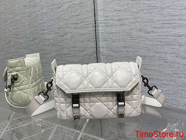 D1or Camp Small Bag White 23cm  - 1