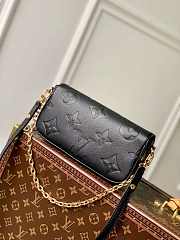 1ouis Vu1tton Wallet on Chain Ivy  23.5 x 12.0 x 4.3 black - 4
