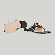 Gvcc1 Blondie logo-embellished leather sandals  - 5