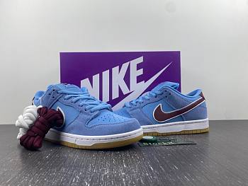 Nike SB Dunk Low “Phillies” DQ4040-400