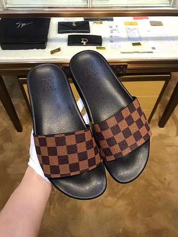 1ouis Vu1tton   sandal 2