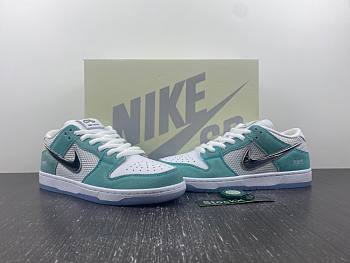 Dunk SDCAI*NIKE SB Low FD2562-400